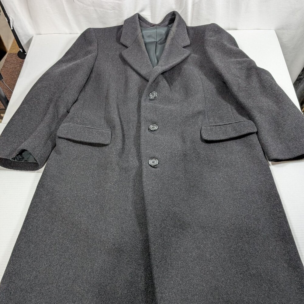 Carson Pirie Scott Wool/Cashmere blend Overcoat Size 44R Men's
